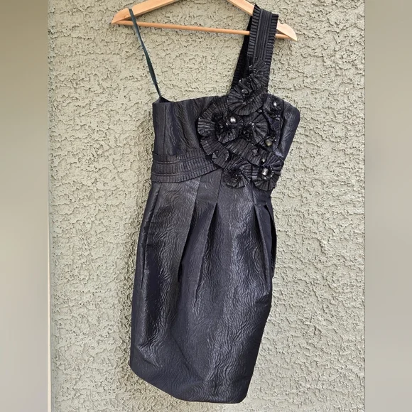 BCBGMaxAzria Gunmetal Floral One Shoulder Dress - Picture 2 of 13